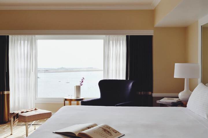 Room 16 of 72