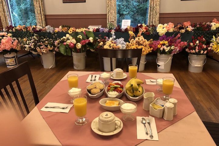 Breakfast/Coffee Service 113 of 135