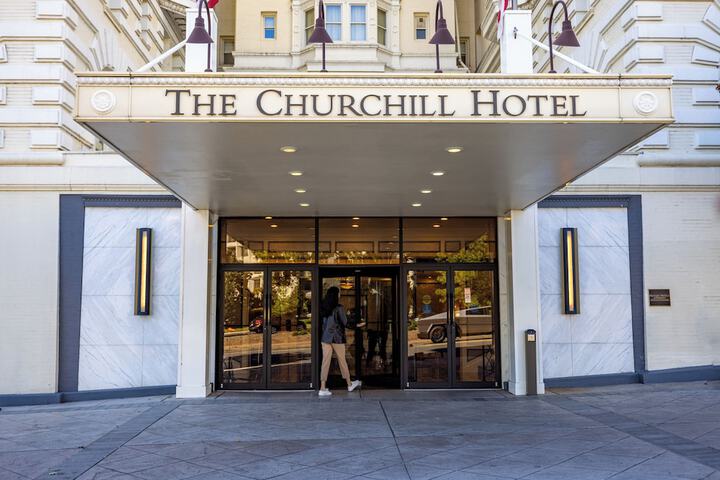 Hotel 19 of 99