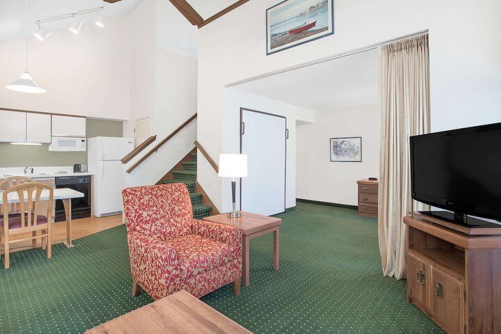 Room 15 of 30
