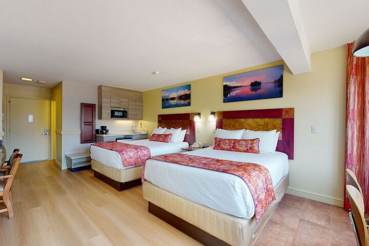 Room 32 of 51