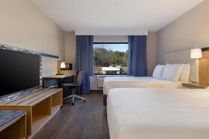 Hotel Cornelius Lake Norman