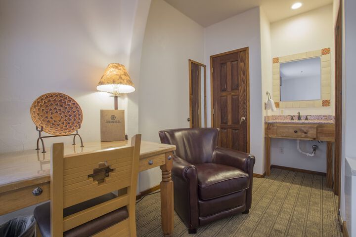 Table Mountain Inn
