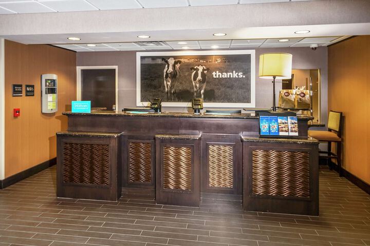 Hampton Inn & Suites Tulsa / Catoosa