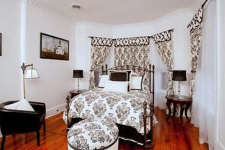 Abigail House Bed & Breakfast