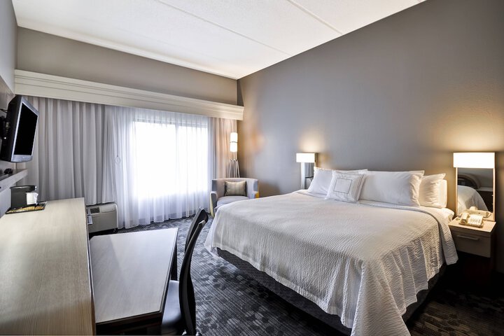 Room 14 of 30