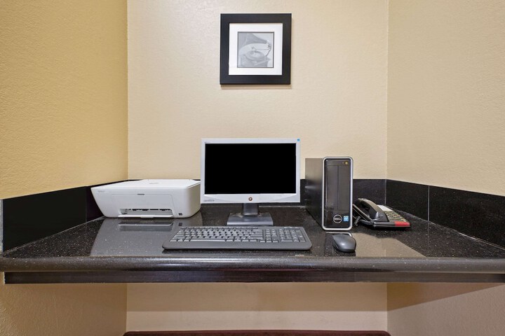 Business Center 48 of 48