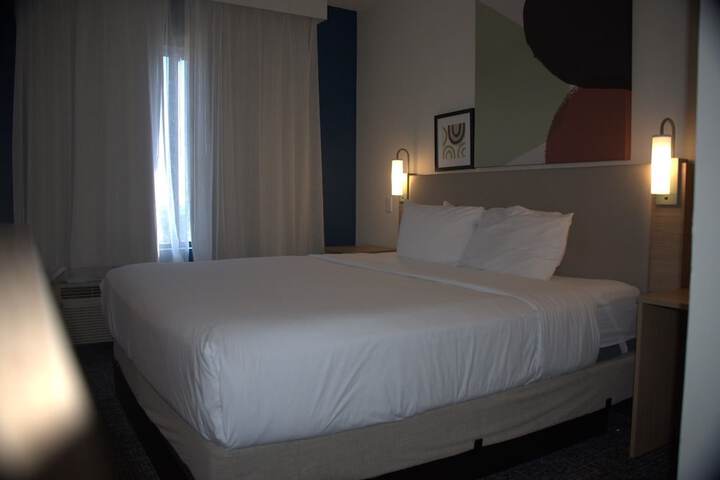 Room 16 of 34