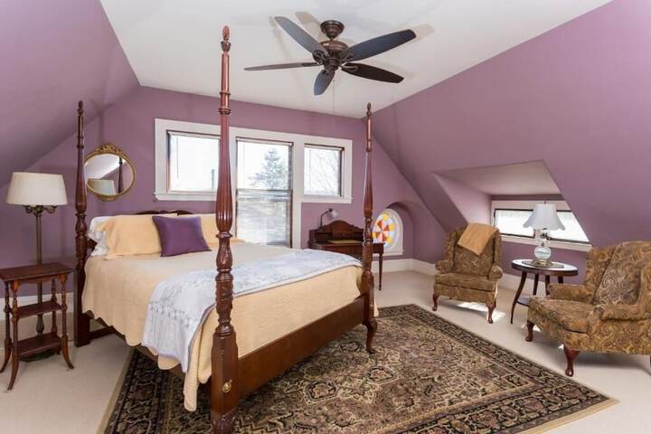 Room 43 of 47