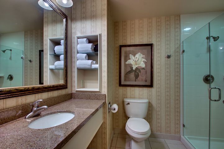 Room 11 of 24