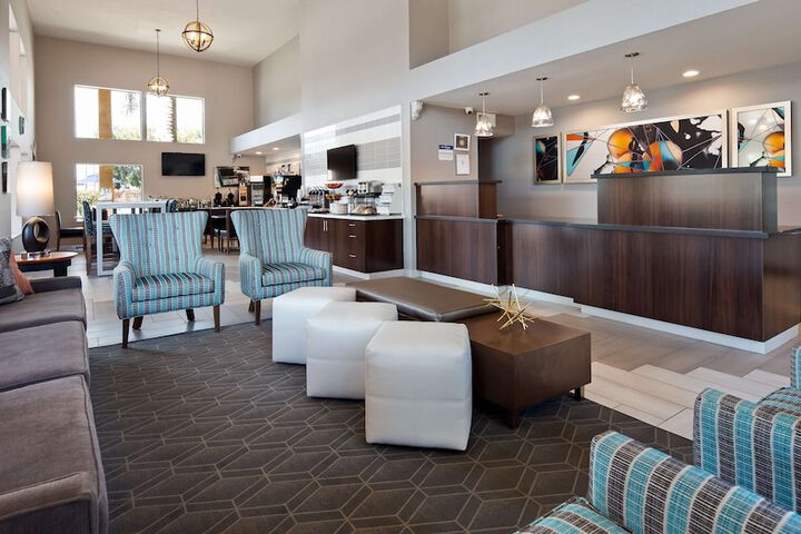Hotel Interior 6 of 24