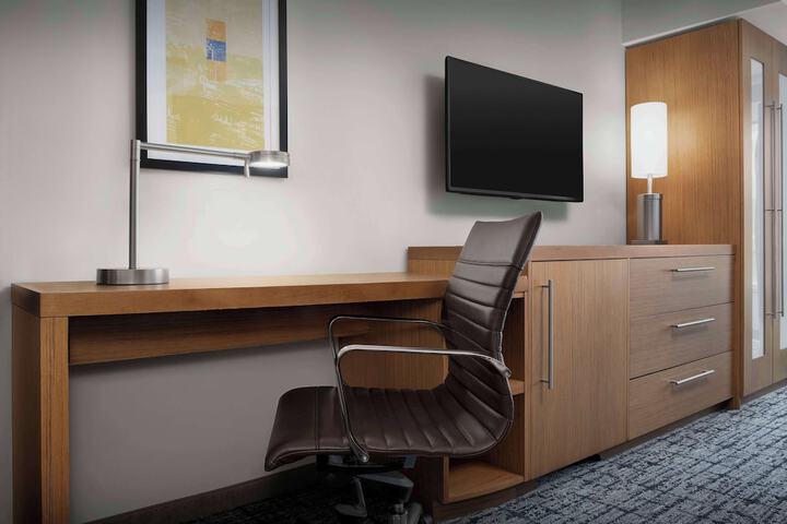 Hyatt Place Boulder / Pearl Street
