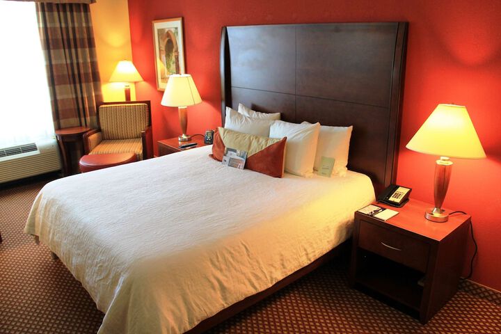 Room 32 of 59