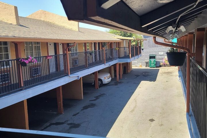 Nights Inn Motel