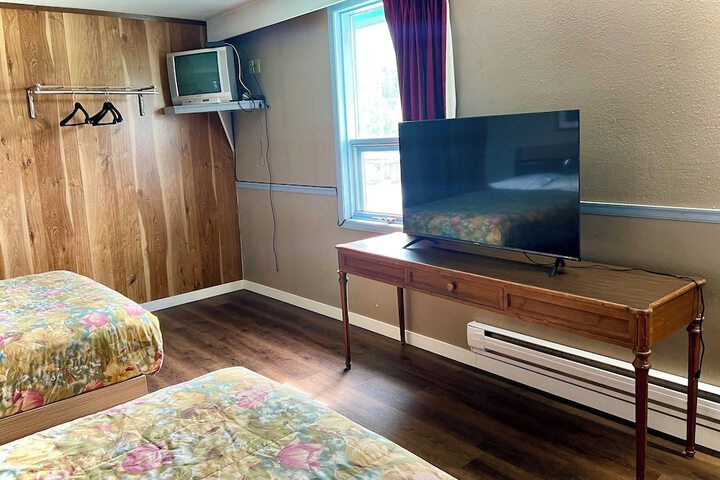 Valemount Hotel