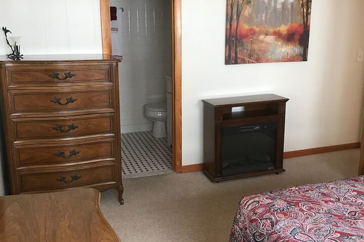 Room 106 of 152