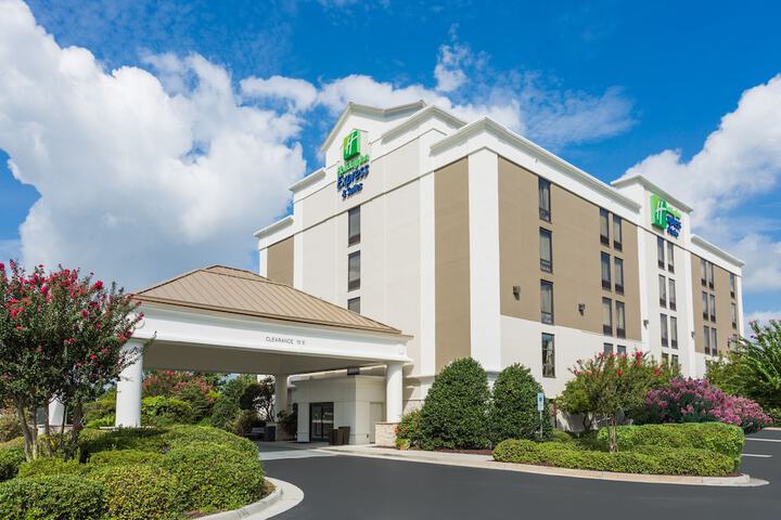 Hotel 2 of 33