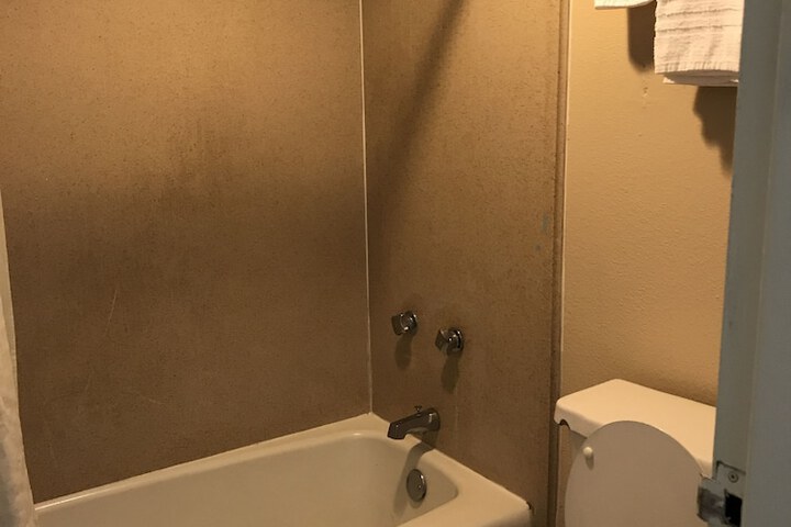 Room 14 of 15