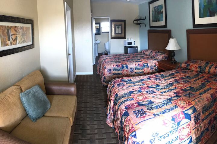 Room 19 of 39