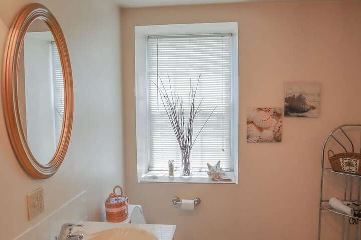 Room 9 of 16