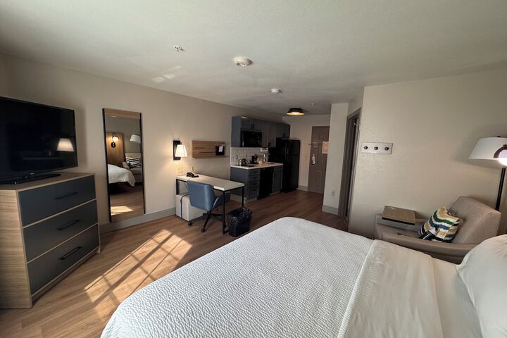 Room 35 of 41