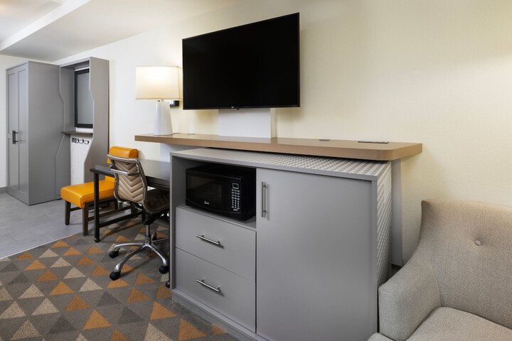 Room 46 of 64