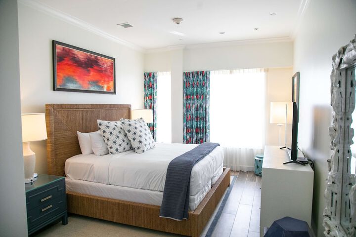 Room 100 of 172
