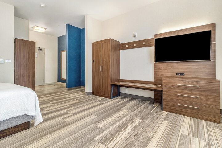 Room 276 of 348