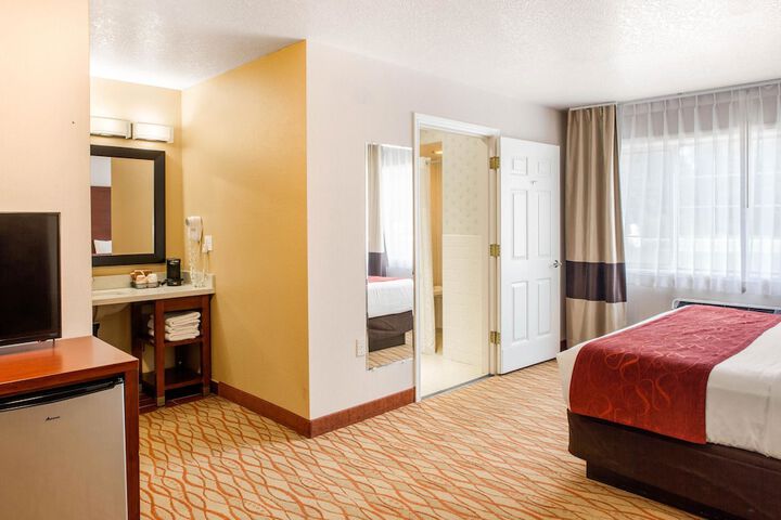 Room 34 of 85