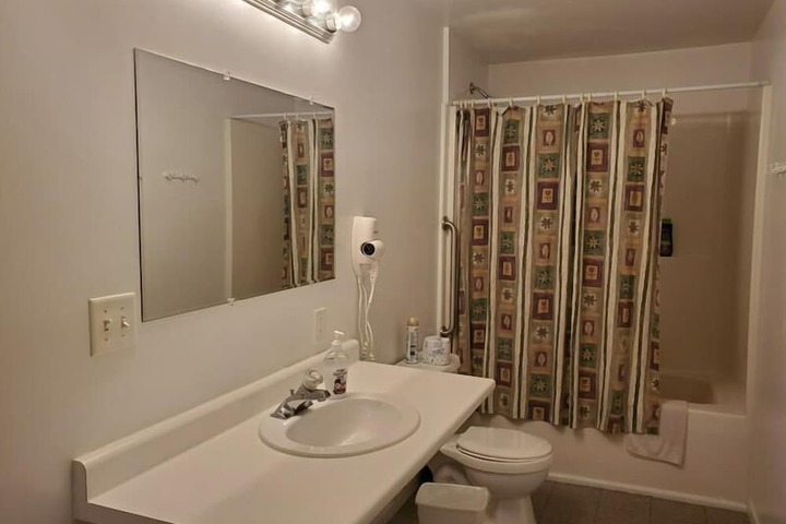 Room 30 of 49