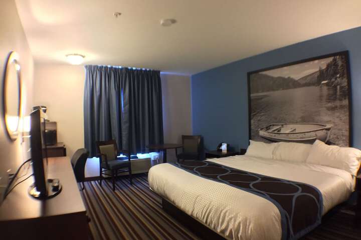 Super 8 by Wyndham Fort Frances