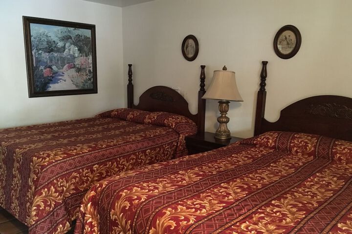 Room 25 of 52