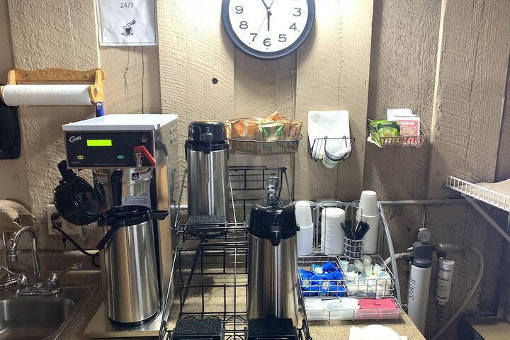 Breakfast/Coffee Service 322 of 334