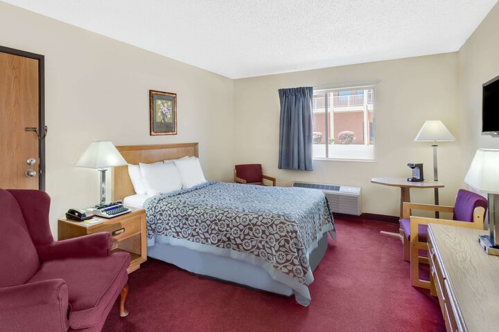 Room 12 of 15