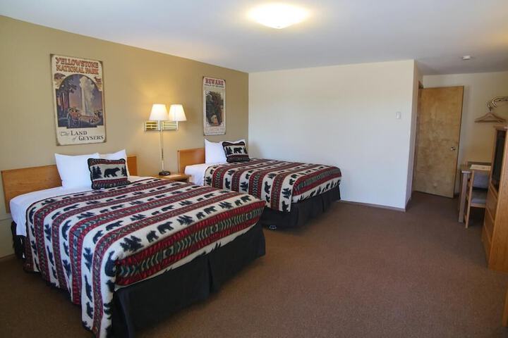 Room 11 of 14
