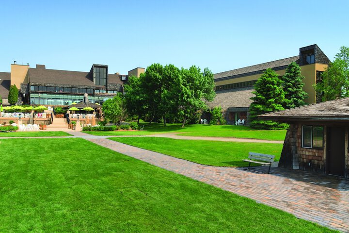 Arrowwood Resort Hotel and Conference Center - Alexandria MN
