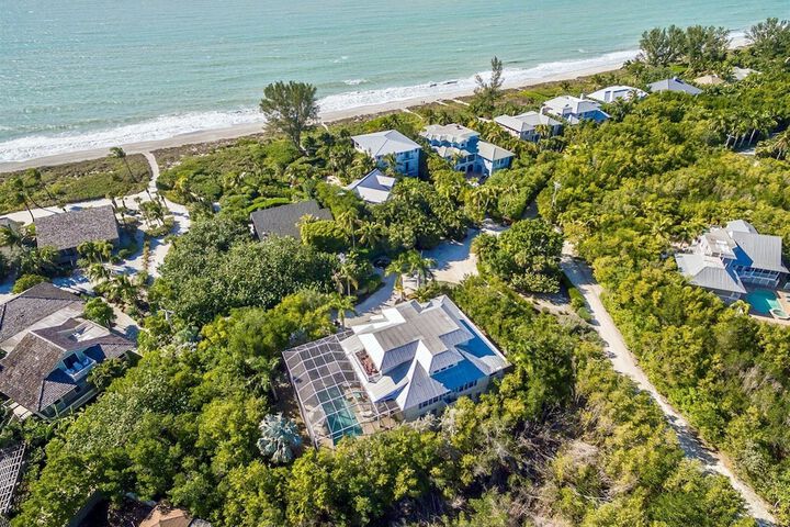The Palm and Shell Captiva Island Private Luxury Home With Pool hot tub and Beach Access