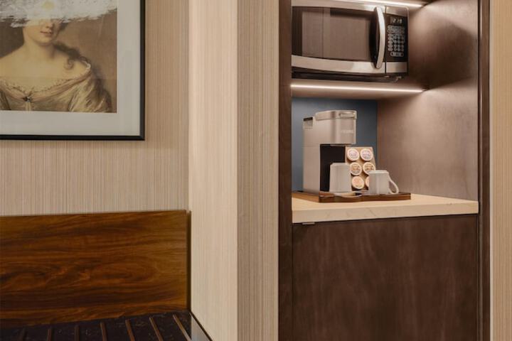 DoubleTree by Hilton North Vancouver