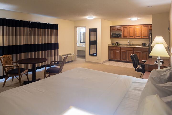 Room 21 of 32