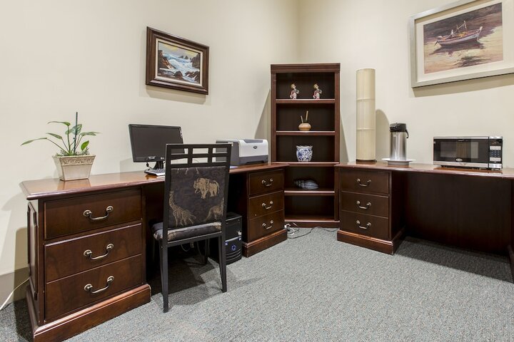 Business Center 31 of 32