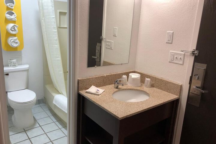 Room 12 of 29