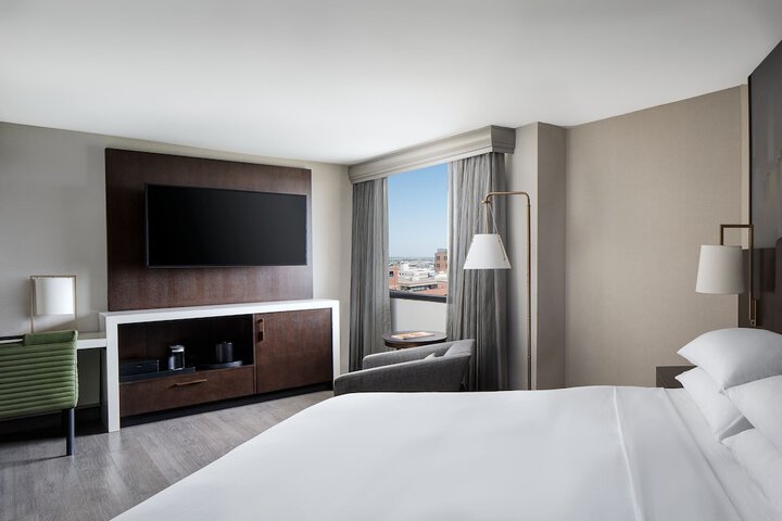 Room 34 of 73