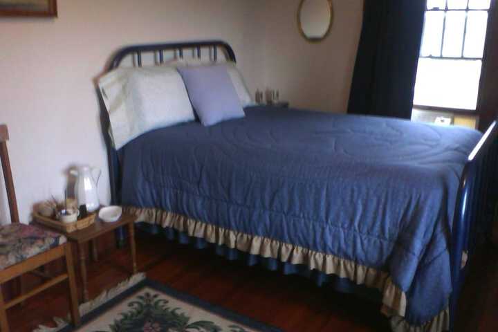 Room 10 of 24