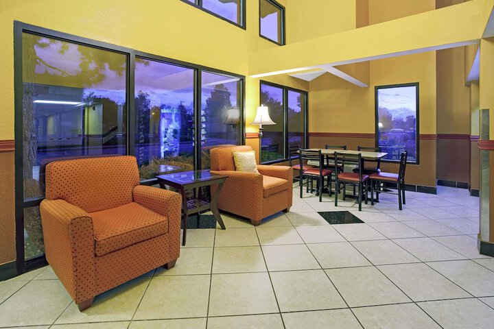 Hotel Interior 5 of 18