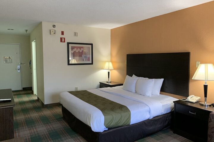 Room 14 of 24