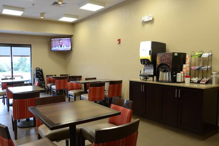 Comfort Inn & Suites Cave City