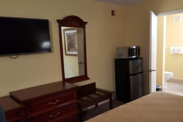 Loyalty Inn Hawkinsville