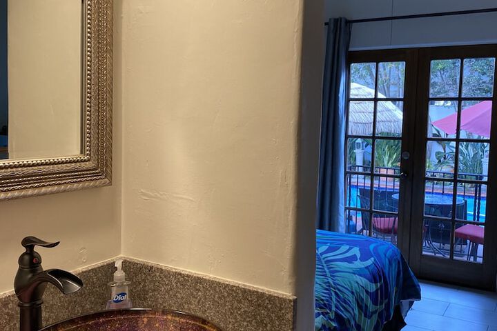 Room 56 of 128