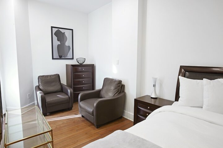 Room 48 of 112
