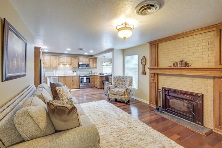 Peaceful Artesia Vacation Rental w / Orchard Views!